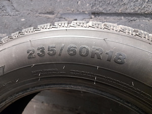 Шипованные шины 235/60 R18 (4 фото из 5)