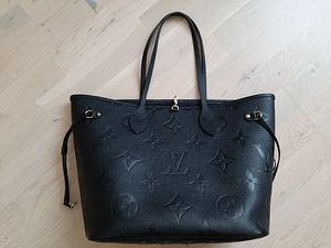 Louis Vuitton Neverfull MM Black (6 foto / 10)