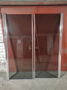 Uued klaasuksed dušinurga jaoks 80×80 (3 foto / 4)