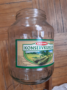 Klaaspurgid 0,5 liitrit kaantega ja teised (6 foto / 10)