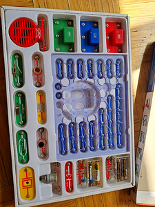 Elektrooniline konstruktor (3 foto / 9)