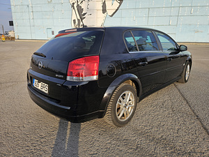 Opel Signum (3 фото из 14)