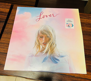 LP Taylor Swift-Lover (3 foto / 6)
