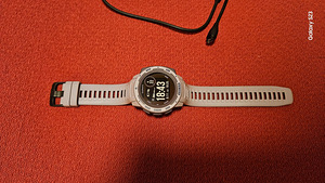 Garmin Instinct Solar (2 foto / 4)