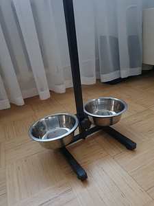 Toidukausid statiiviga (2 foto / 2)