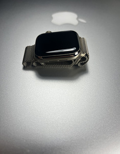 Apple Watch Series 6 GPS+LTE 40mm Gold Stainless Steel (2 foto / 7)