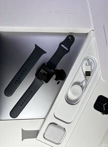 Apple Watch Series 6 GPS + LTE 44mm Graphite Aluminium BH83% (2 foto / 8)