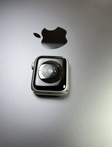 Apple Watch Series 5 GPS 40mm Aluminium Silver BH95% (8 foto / 8)
