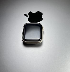 Apple Watch SE Gen.2 GPS 40 мм Starlight Aluminum BH99% (8 фото из 8)