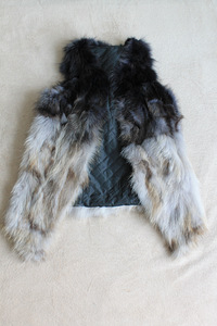 Uus, päris karusnahast vest, S-M 89 €. (4 foto / 4)