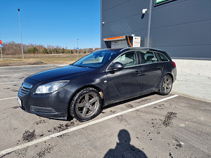 Opel insignia sports tourer (1 foto / 7)