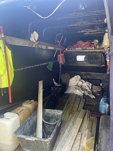 Ford Transit 300 van (3 foto / 4)