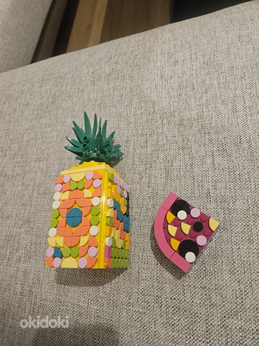 Lego dots