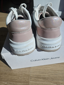Calvin Klein ketsid, suurus 37 (5 foto / 7)