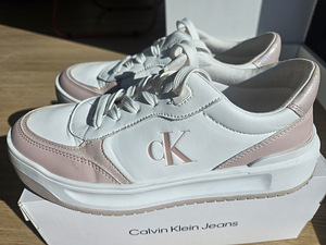 Calvin Klein ketsid, suurus 37 (6 foto / 7)
