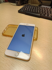 iPhone 7 Plus 32 ГБ золотой (6 фото из 6)