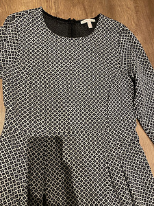 Солидное платье Esprit L-XL (3 фото из 4)