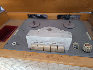 Müüa vana raadio koos lintmakiga (3 foto / 4)