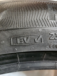 Continental PremiumContact C (4 foto / 4)
