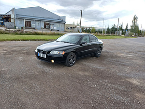 Volvo S60 2.4i (1 foto / 15)
