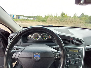 Volvo S60 2.4i (9 foto / 15)