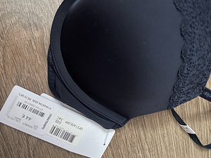 Calvin Klein (2 фото из 3)