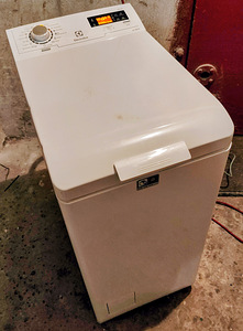 Pesumasin Electrolux EWT1066EFW (1 foto / 4)