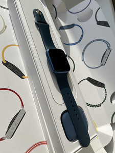 Apple Watch Series 7 45 mm GPS + LTE (1kuu vana) (2 foto / 2)