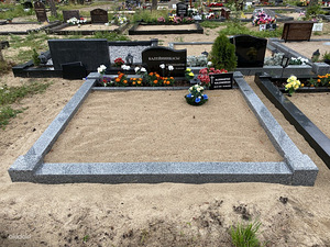 Hauakivi ja hauapiir (3 foto / 9)