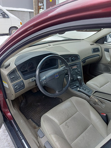 Volvo s60 awd (3 foto / 3)
