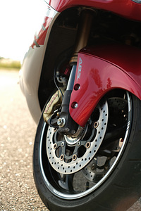 Suzuki GSX 1300 (2 foto / 8)