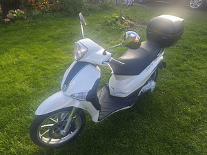 Мотороллер PIAGGIO LIBERTY (2 фото из 6)