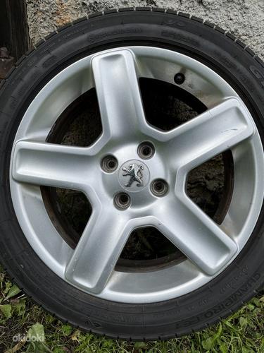 Продам литые диски Peugeot 17" с летней резиной как новая! (фото #1)