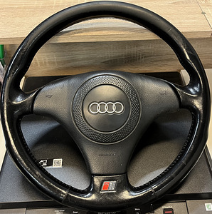 Продам руль Audi S. (1 фото из 1)