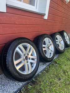 Продаются хорошие литые диски Volkswagen 16” с новыми летним (1 фото из 6)
