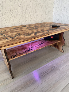 Деревянный стол, USB Type-c