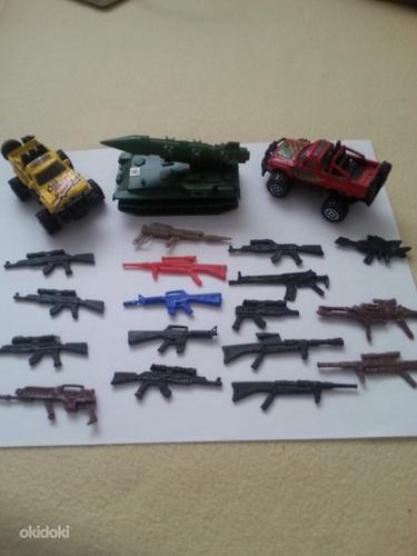 Набор -танк, машинки и пластиковое оружие (фото #1)