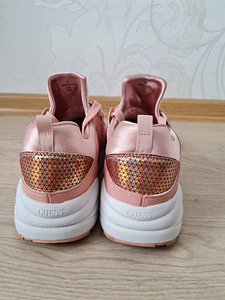 Guess tossud 39s (6 foto / 7)