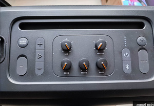 JBL PartyBox On-The-Go (3 foto / 5)