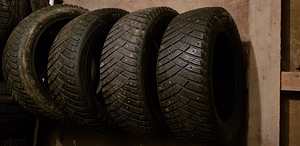 Goodyear Ultragrip Ice Arctic 205/55 R16 7-8mm (2 foto / 3)