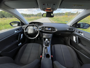 Peugeot 308 1.6 88kW (9 foto / 15)