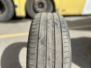 215/50R17 Michelin Primacy 4 (3 foto / 9)