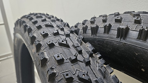 Fatbike rehvid Veetireco Snow Avalanche 26x4.0 (3 foto / 3)