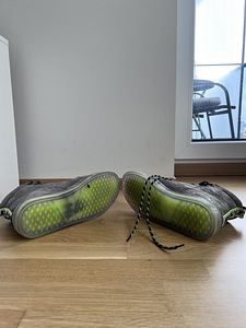 Revit filter grey yellow 44 size Moto jalatsid (3 foto / 9)