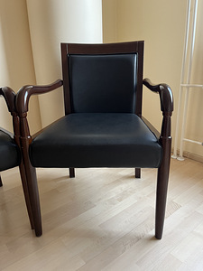 Продам комплект стульев (5 фото из 5)