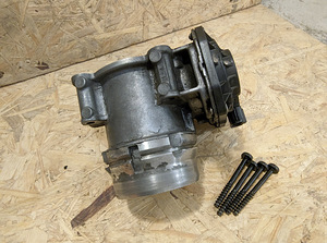 Volvo drosselklapp originaal 31293930 (1 foto / 5)