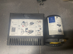 Mercedes benz air compressor (1 foto / 1)
