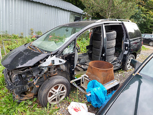Toyota Previa varuosadeks (6 foto / 8)