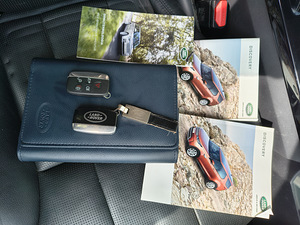 Landrover Discovery 5 (8 фото из 13)