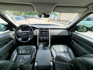Landrover Discovery 5 (11 фото из 13)